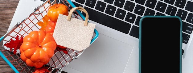 Autumn online shopping design concept background with shopping cart